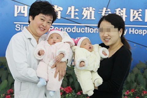 宝宝报喜再现“双生花”